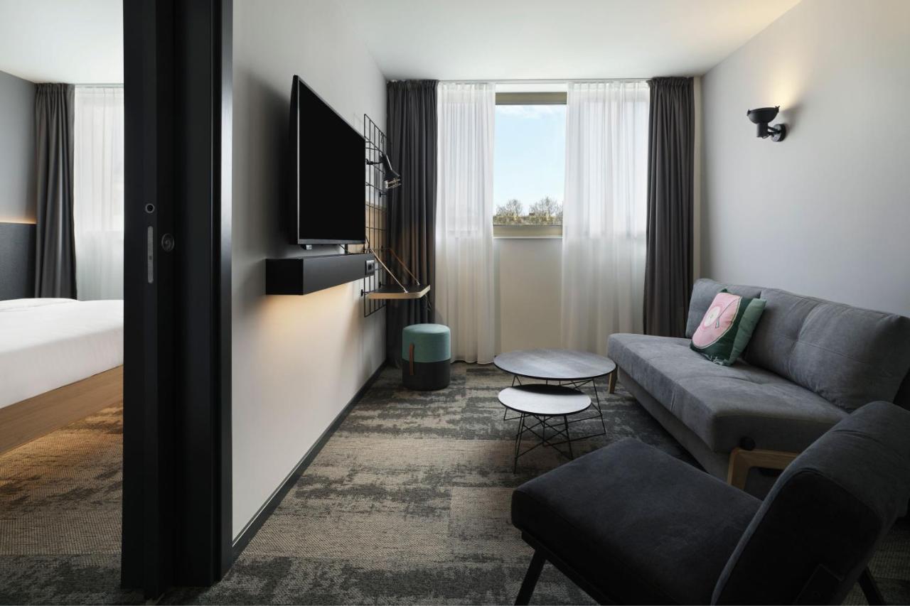 Moxy Belgrade Hotel ภายนอก รูปภาพ