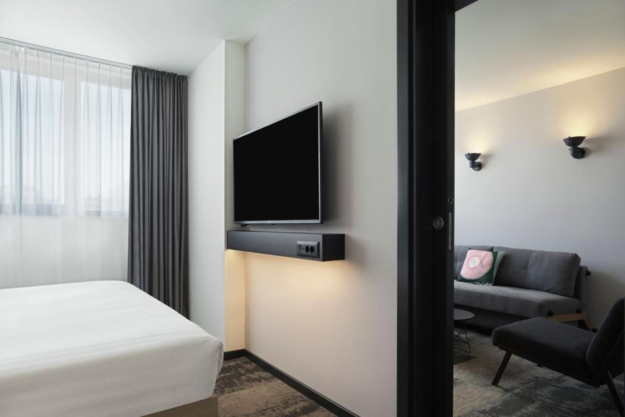 Moxy Belgrade Hotel ภายนอก รูปภาพ