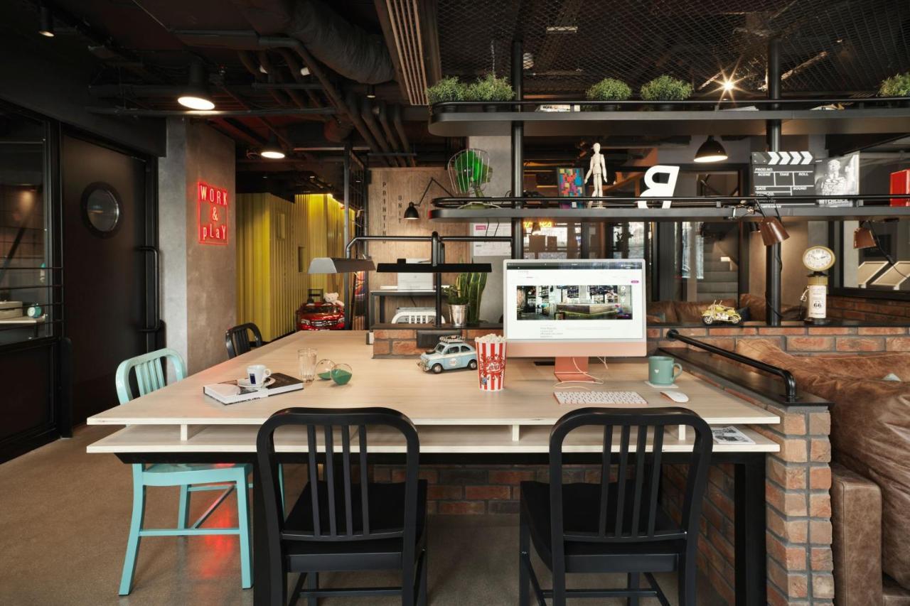 Moxy Belgrade Hotel ภายนอก รูปภาพ