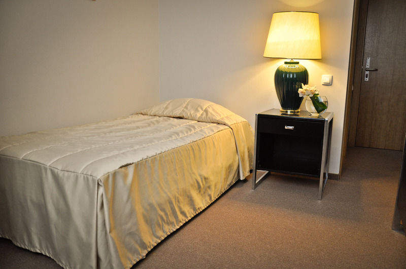 Moxy Belgrade Hotel ภายนอก รูปภาพ