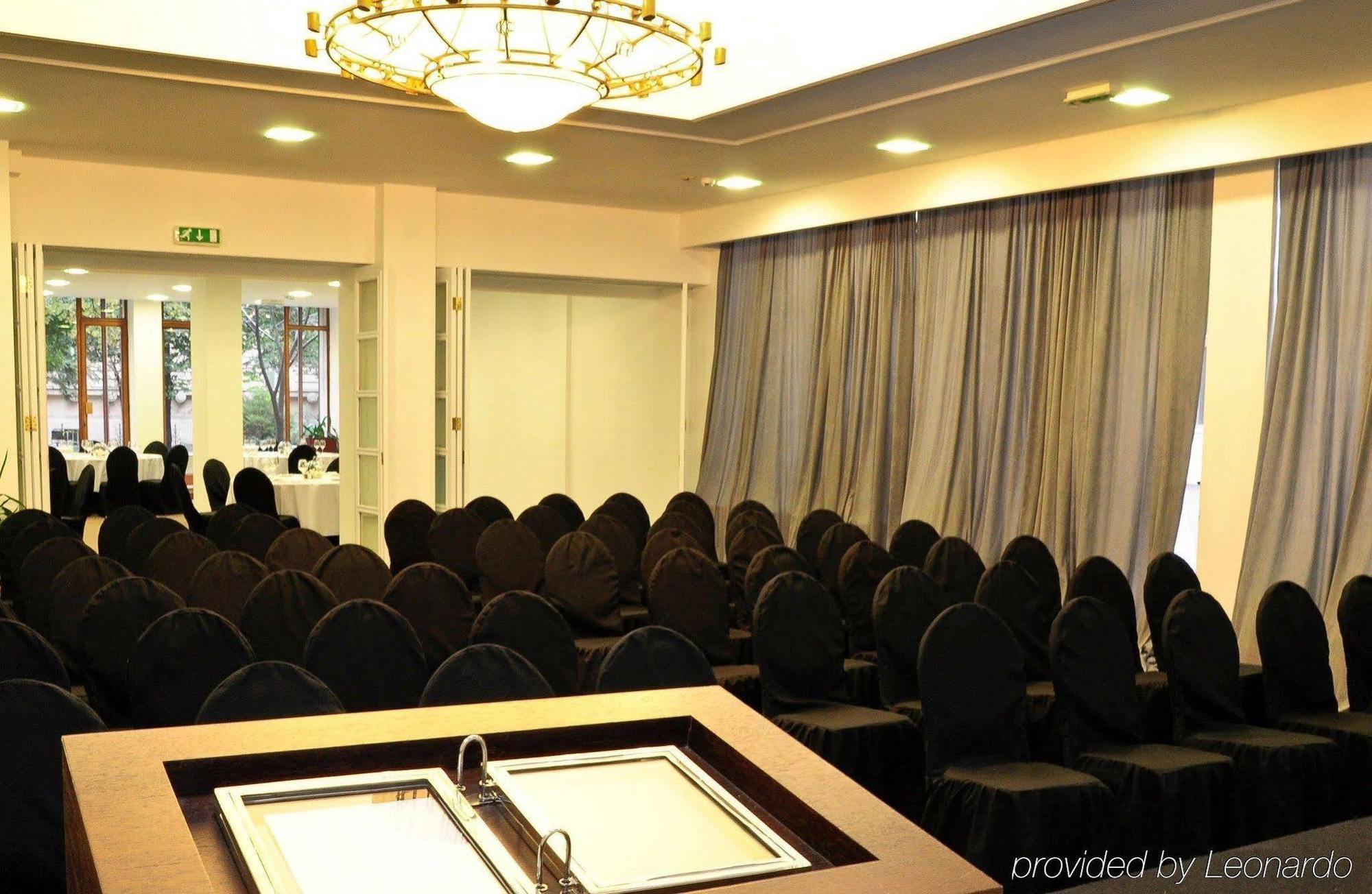 Moxy Belgrade Hotel ภายนอก รูปภาพ